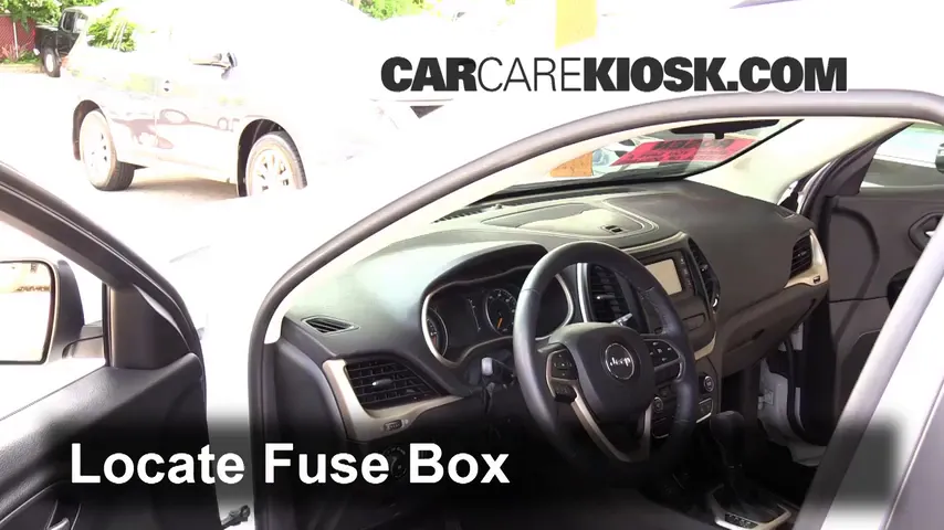 2015 Jeep Cherokee Latitude 2.4L 4 Cyl. Fuse (Interior)